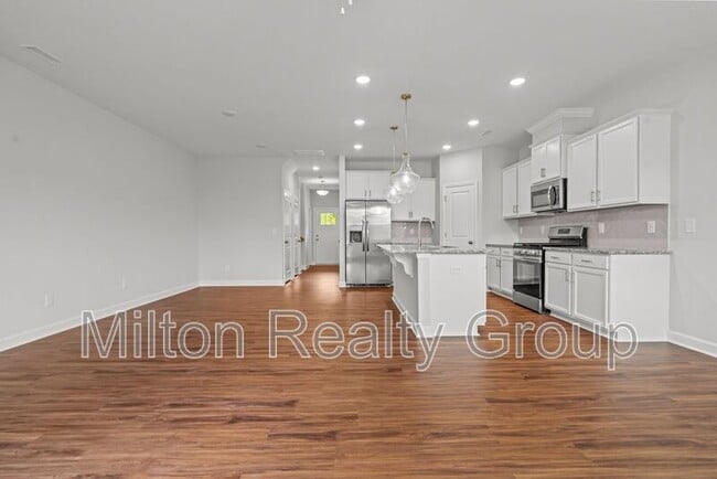 Building Photo - 45 Village Edge Dr