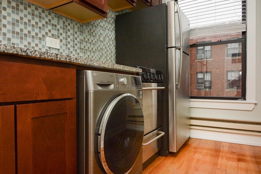 Building Photo - 2915 N Mildred Ave