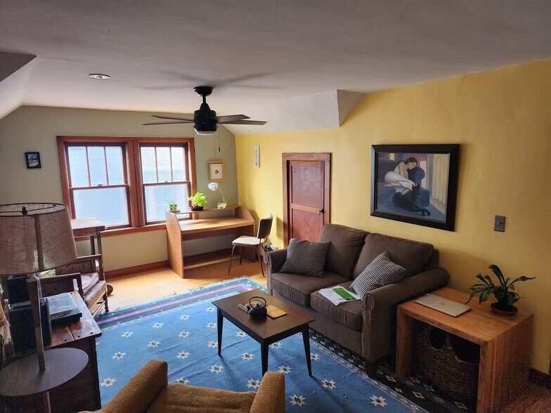 Living Room - 2105 E Washington Ave