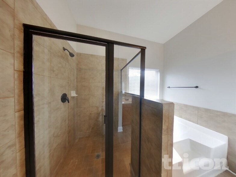 Building Photo - 1430 Stone Ridge Ct