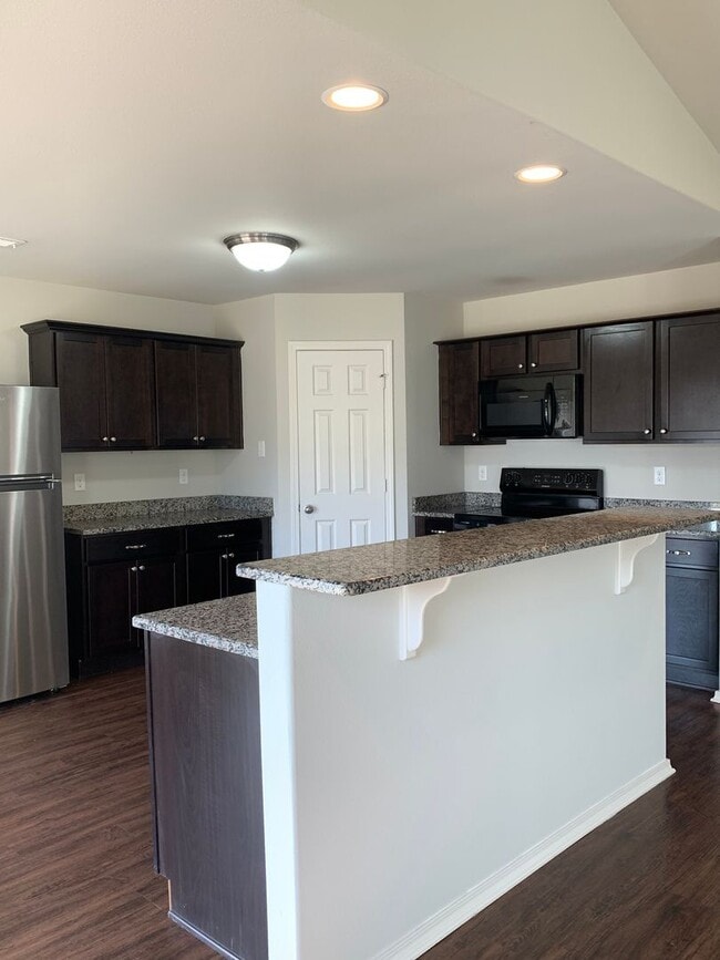 Building Photo - Nice New Construction in Valley View 3bed/2bath