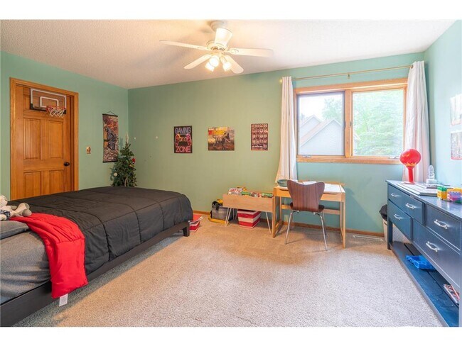 Building Photo - 14941 Camdon Hill