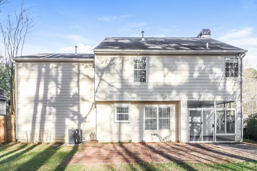 Building Photo - 3060 Trotters Field Dr SW