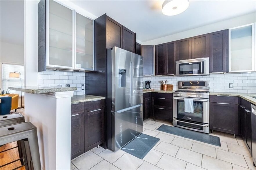 Building Photo - 69 Randolph St NE