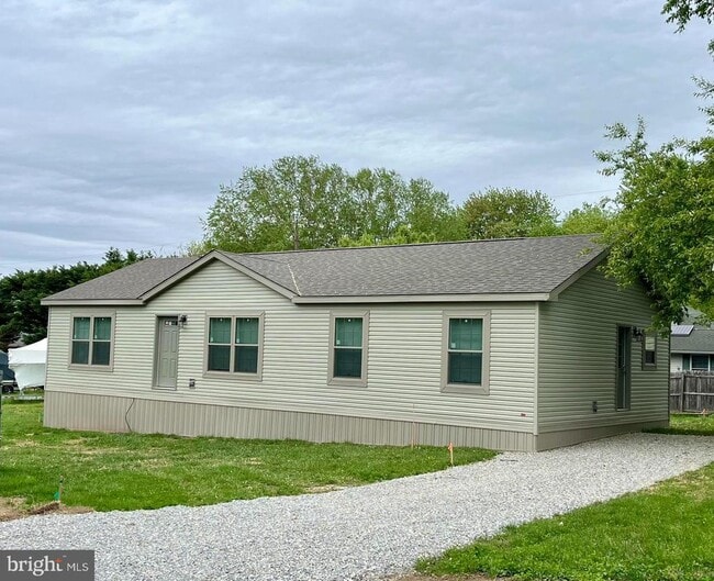 Building Photo - 25 2nd Ave