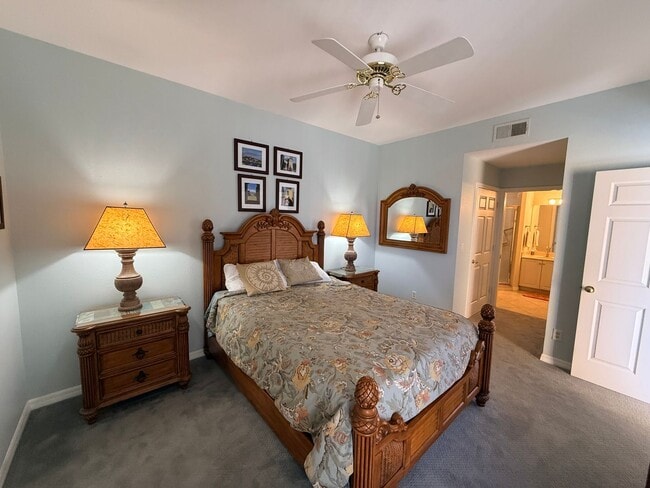 Building Photo - Waterfront Condo 3/2/1 - FULLY FURNISHED! - (Available annually or monthly)