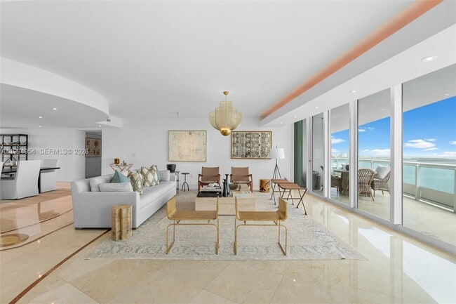 Building Photo - 1643 Brickell Ave