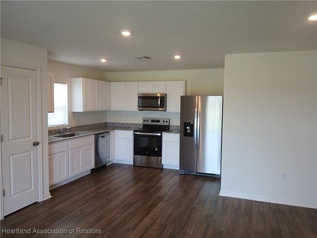 Building Photo - 1227 Stone Ridge Cir