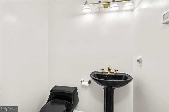 Building Photo - 2009 Heritage Dr