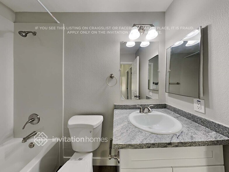 Building Photo - 8250 Lonely Hill Way