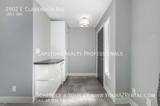 Building Photo - Stunning Modern 3 Bed 2.5 Bath Arcadia Tow...