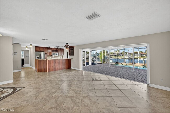 Building Photo - 1921 SE 36th St