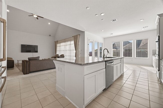 Building Photo - 7707 Lavender Ct