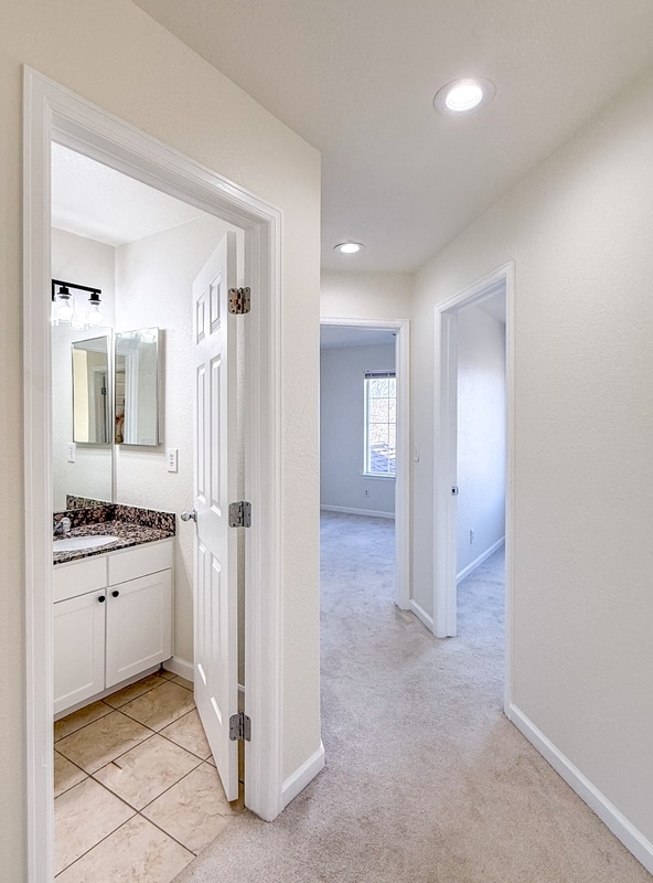 Building Photo - 5731 E 127th Pl