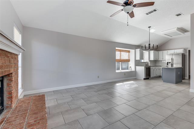 Building Photo - 2608 Glenridge Dr