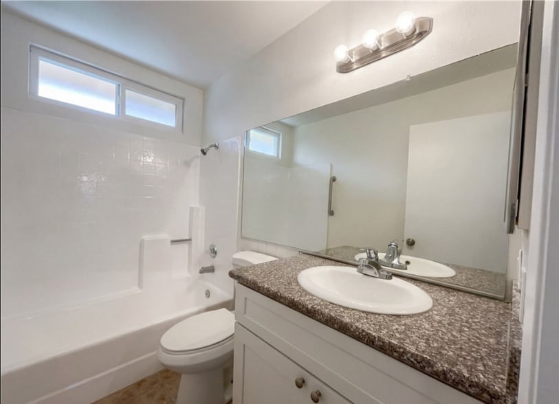 Building Photo - 25311 Chicago Ave