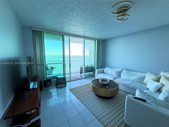 Building Photo - 800 Claughton Island Dr