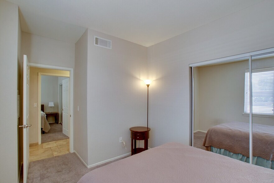 Building Photo - 7009 E Acoma Dr