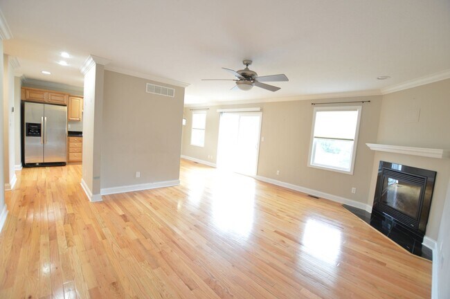 Building Photo - 232 Newberry Ln