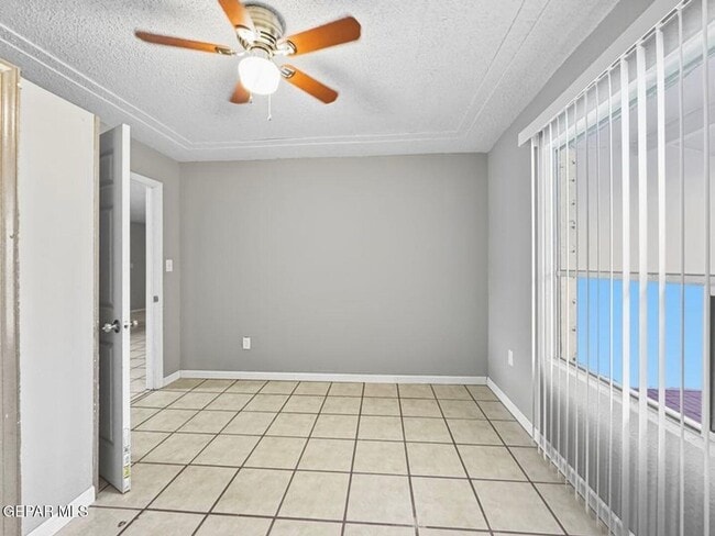 Building Photo - 106 Maple Ct