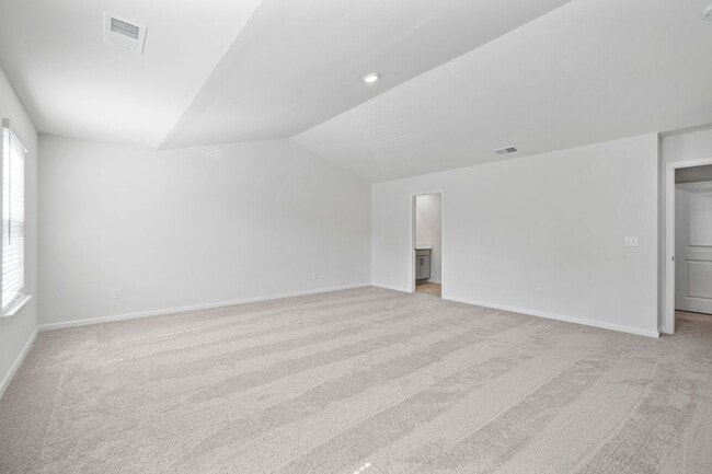 Building Photo - Brand New 5 Bedroom 3 full baths