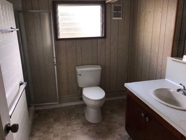 Building Photo - 4BR/2BA Charming Home in Hilo