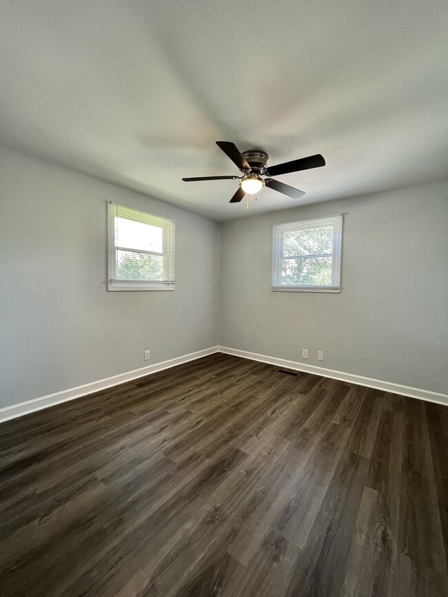 Building Photo - 206 Orleans Dr