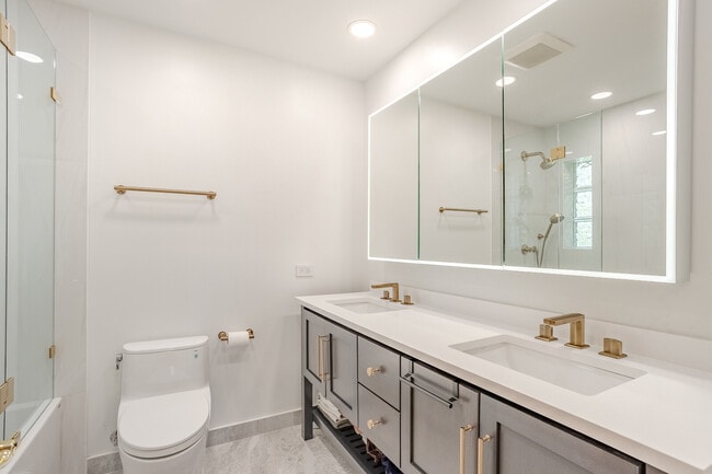 Building Photo - 715 Lamon Ave