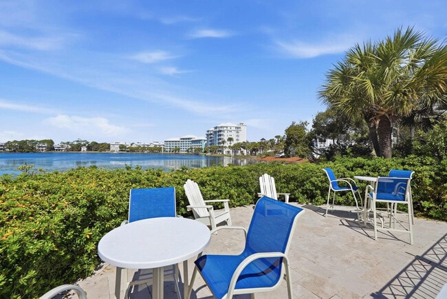 Building Photo - 419 Lakefront Dr