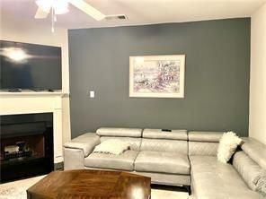 Building Photo - 2068 Executive Dr S