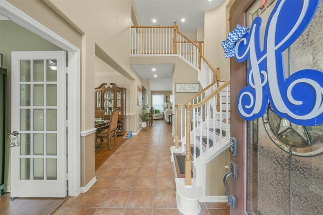 Building Photo - 2103 Blue Water Bay Dr