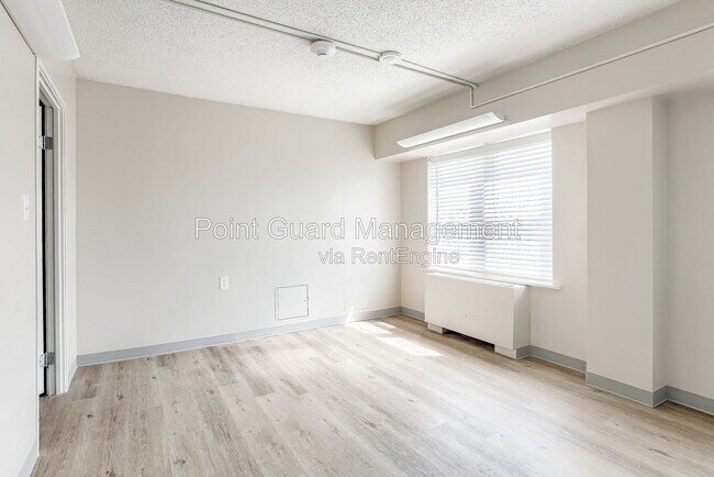 Building Photo - 7460 Graceland Dr