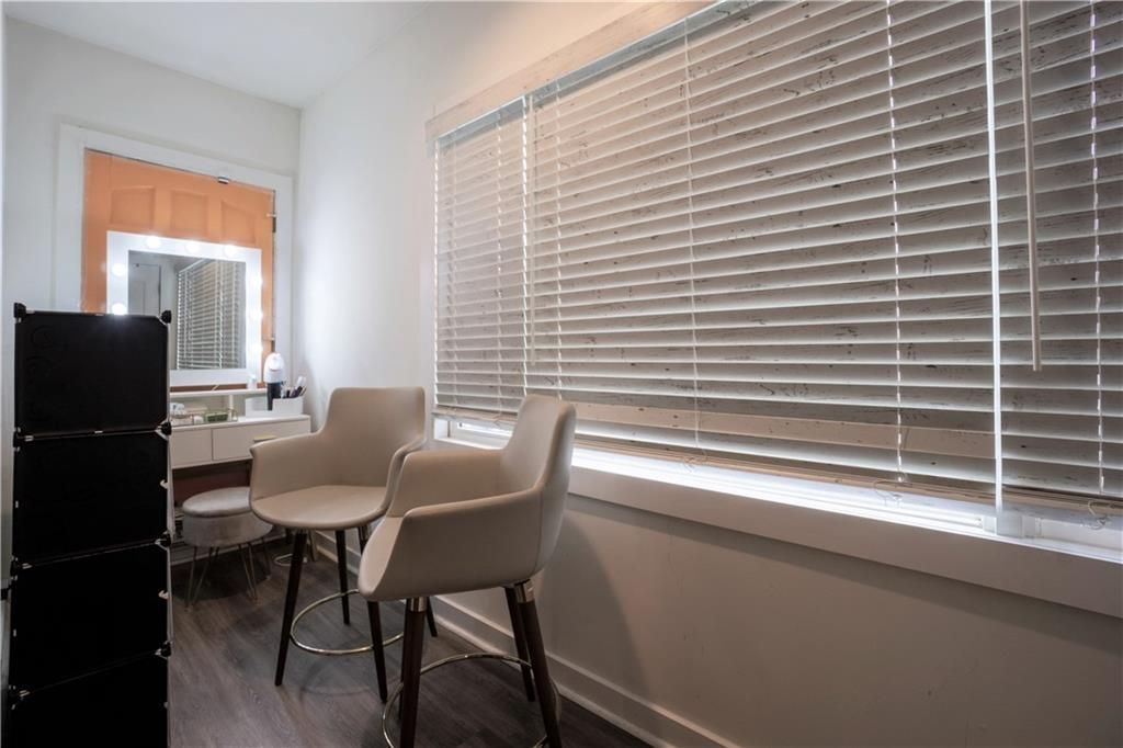 Building Photo - 811 King Rd