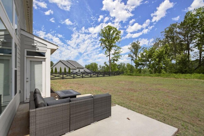 Building Photo - 8015 Scenic Ridge Wy