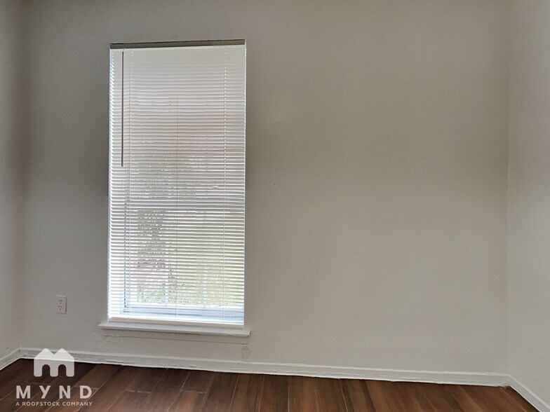 Building Photo - 15218 Wickbriar Dr