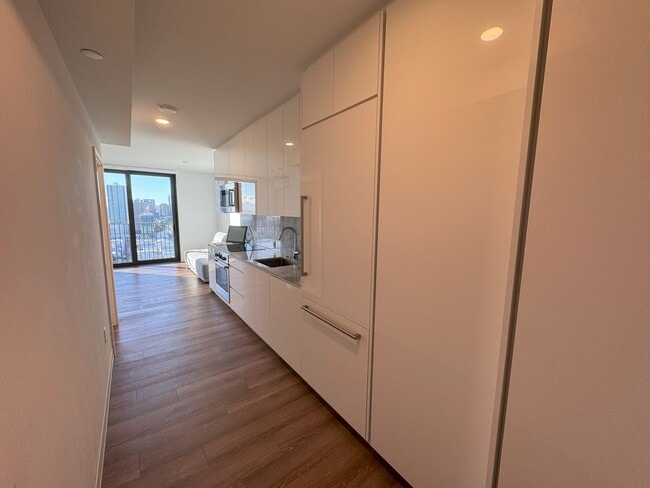 Building Photo - Aalii 2105