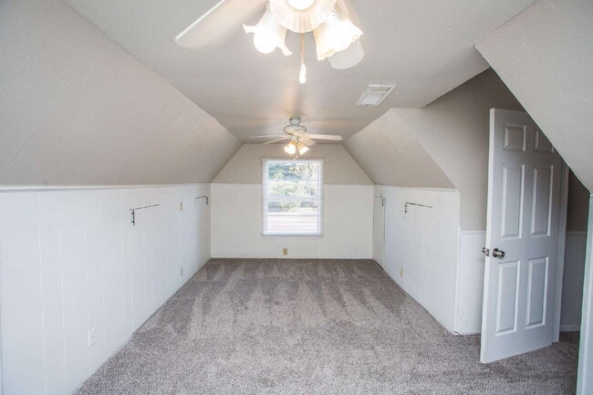 Building Photo - "Spacious 5-Bed Oasis with Granite Elegance & Hardwood Charm in Lubbock!"
