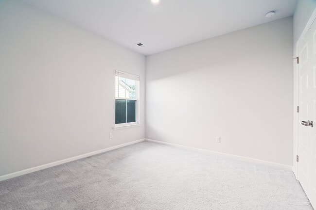 Building Photo - Peaceful Pondview Retreat!