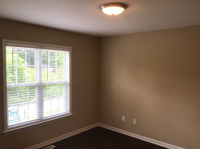 Building Photo - 423 Harvest Pine Road