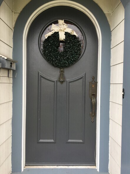 Building Photo - 8830 Underwood St