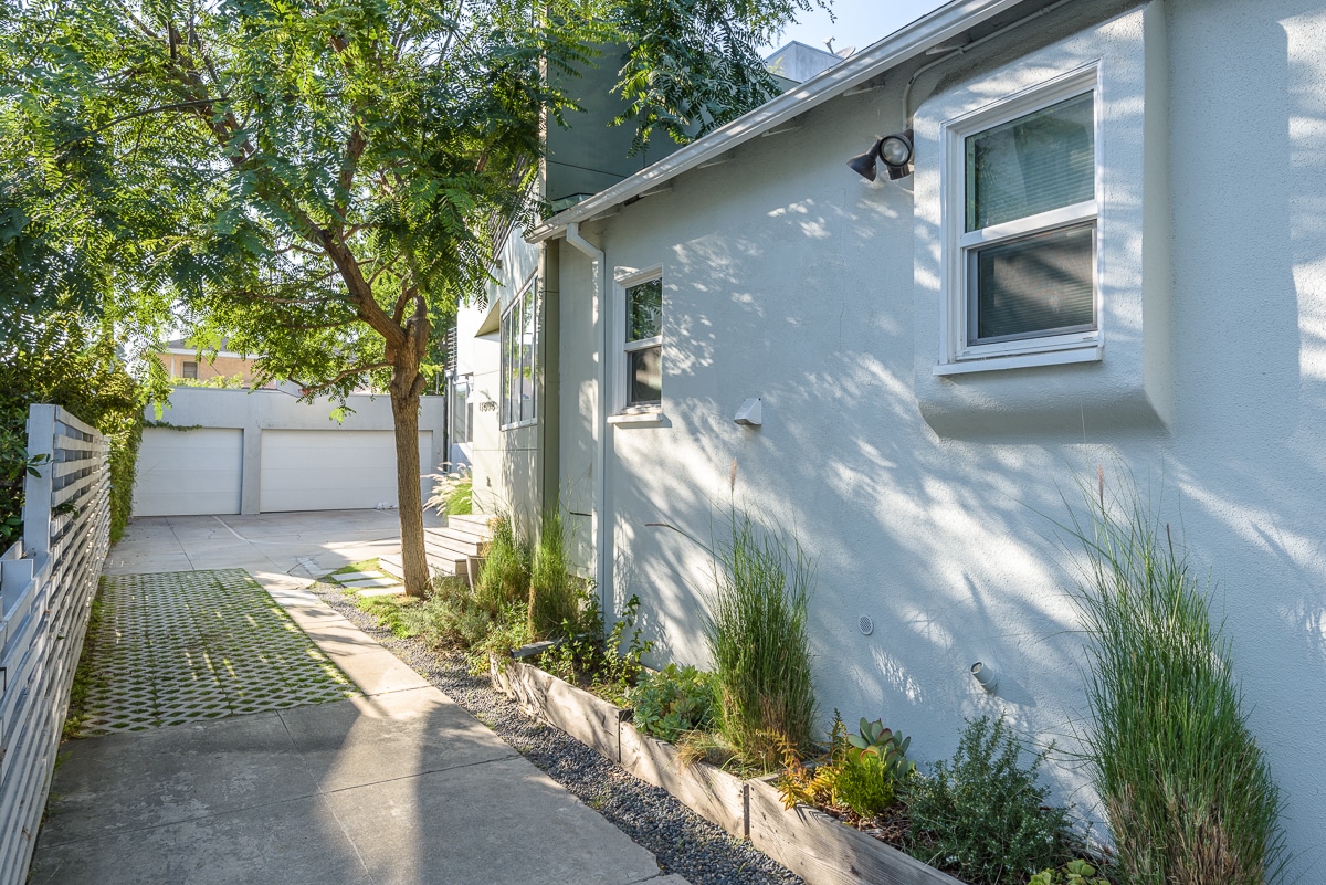 Building Photo - 1513 S Orange Grove Ave