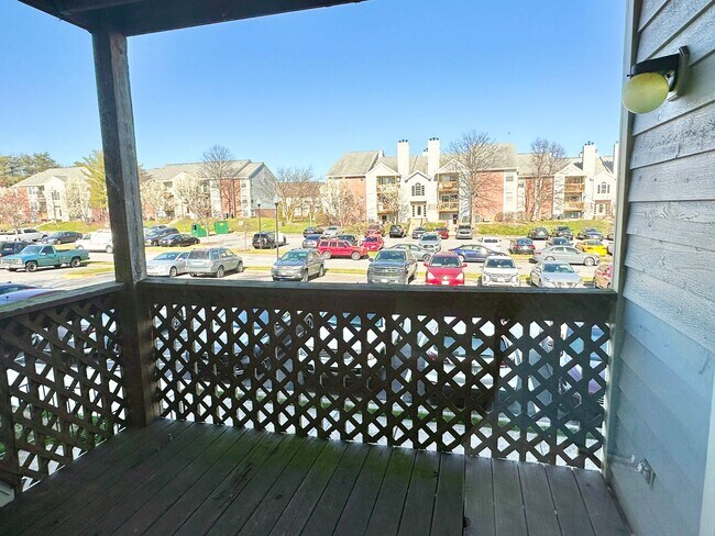Building Photo - Beautiful 2 BR/2 BA Condo in Glen Burnie!