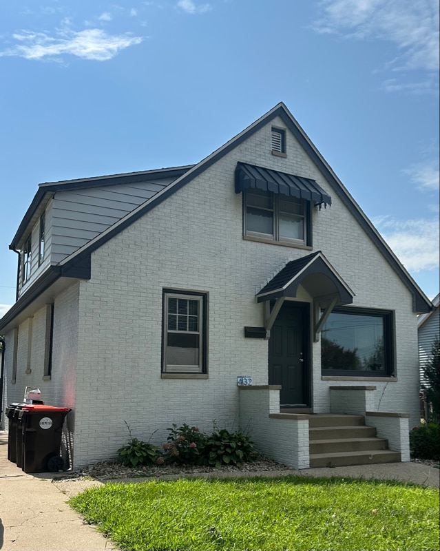 Building Photo - 432 N Bauman Ave