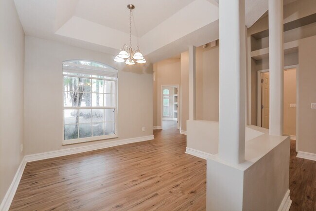 Building Photo - 2082 Petit Ct