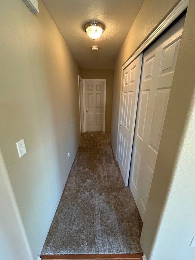 Building Photo - Coming Soon!!Three Bedroom for lease in Me...