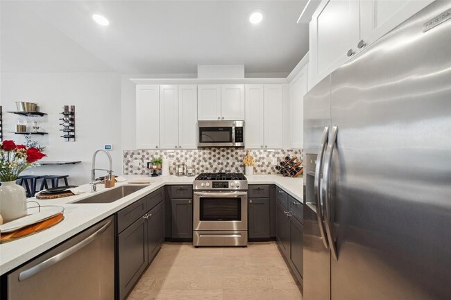 Building Photo - 4445 Whitney Oak Ln