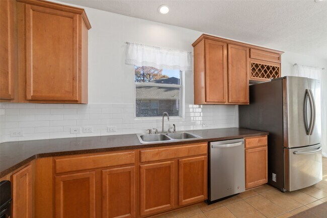 Building Photo - 2618 Bridgestone Park Ln
