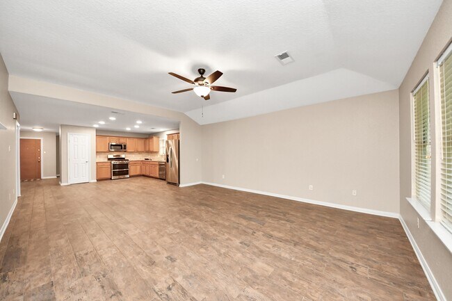 Building Photo - 14610 Hazy Ridge Ln