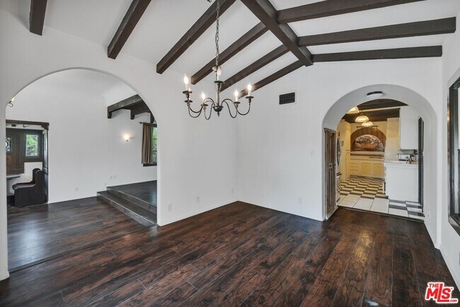 Building Photo - 1570 Sanborn Ave