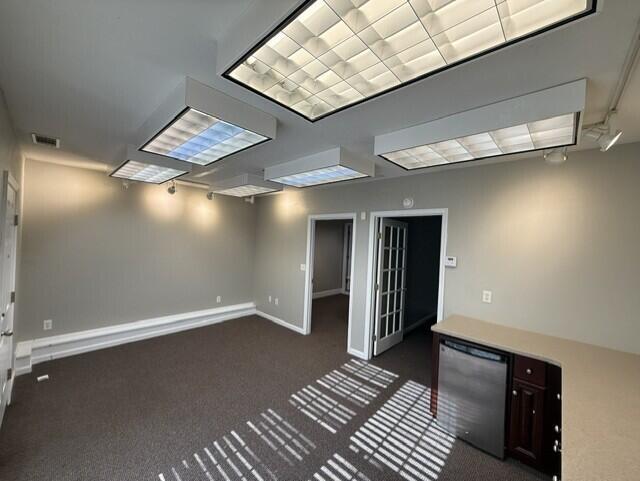 Building Photo - 175 Oakland Dr